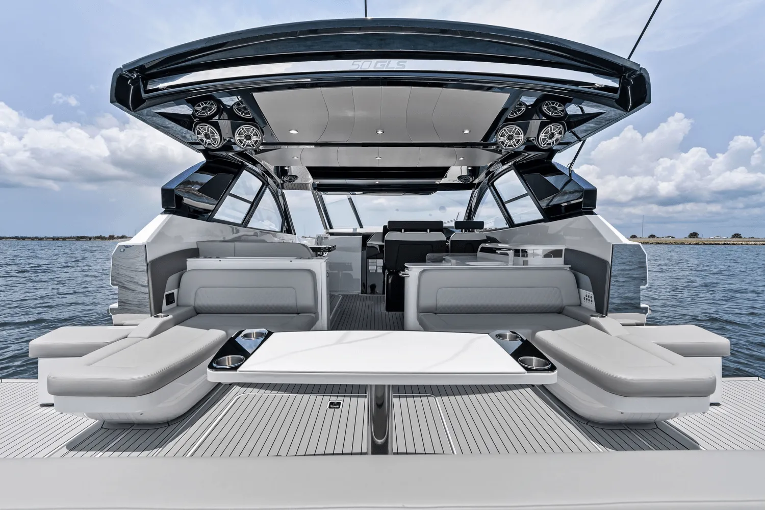 2025 Cruisers Yachts 50 GLS Outboard Image Thumbnail #36