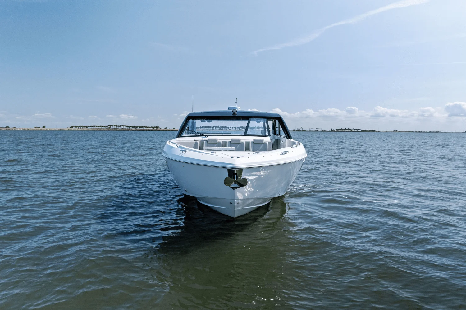 2025 Cruisers Yachts 50 GLS Outboard Image Thumbnail #11