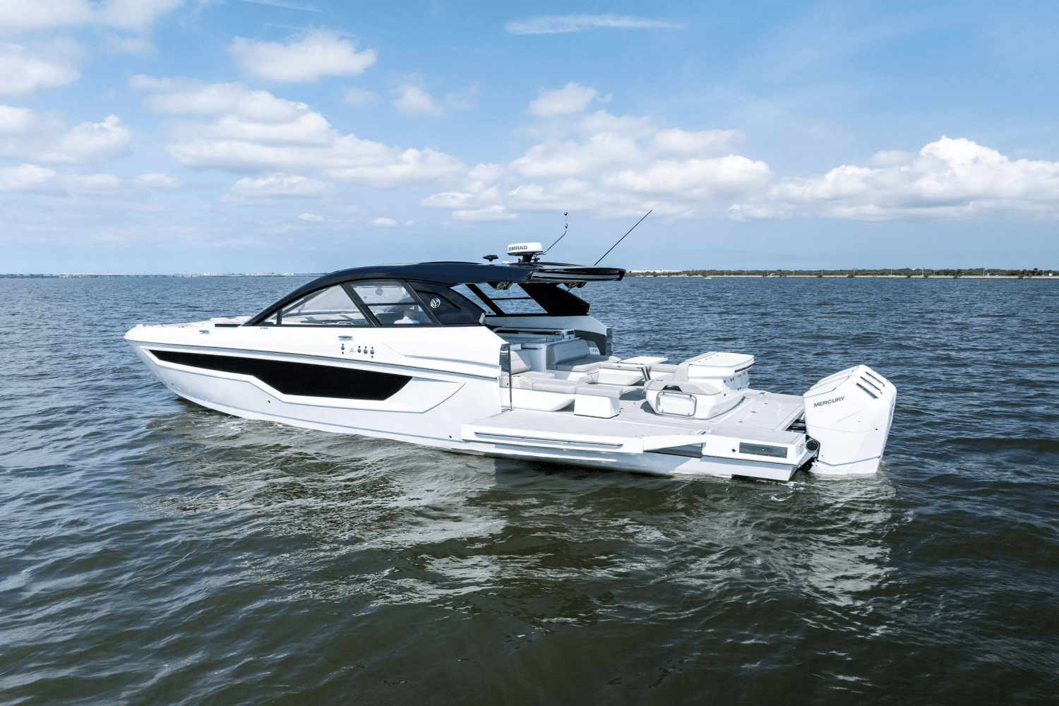 2025 Cruisers Yachts 50 GLS Outboard Image Thumbnail #9