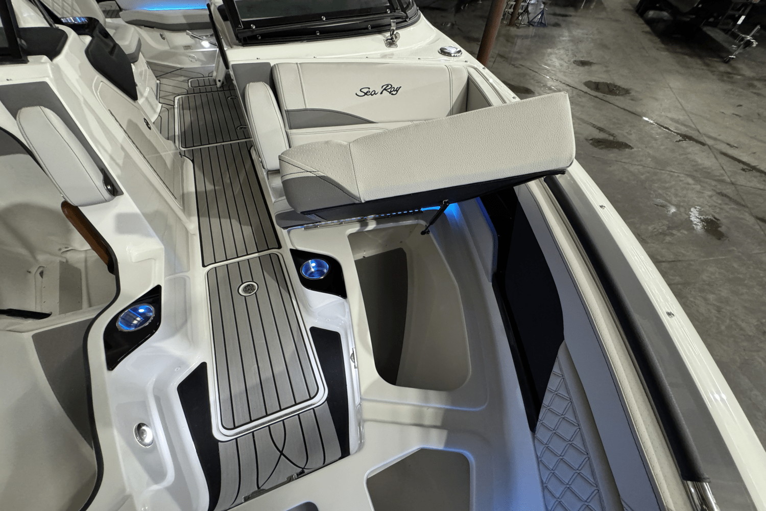 2025 Sea Ray SLX 260 Image Thumbnail #44