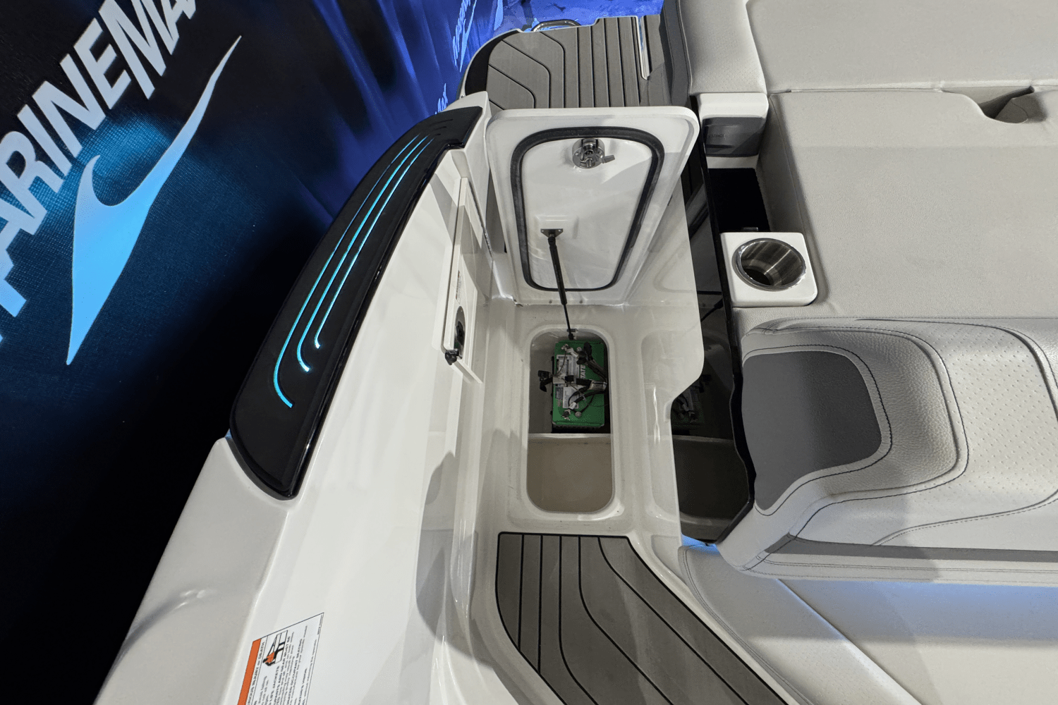 2025 Sea Ray SLX 260 Image Thumbnail #15