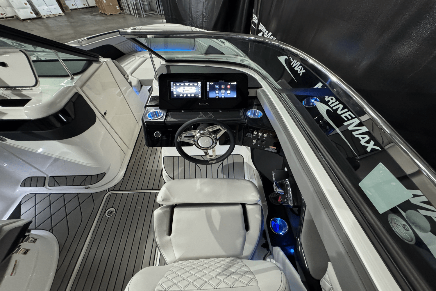 2025 Sea Ray SLX 260 Image Thumbnail #34