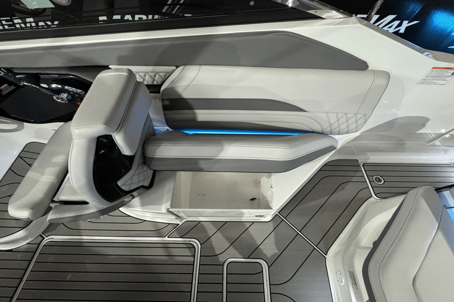 2025 Sea Ray SLX 260 Image Thumbnail #20