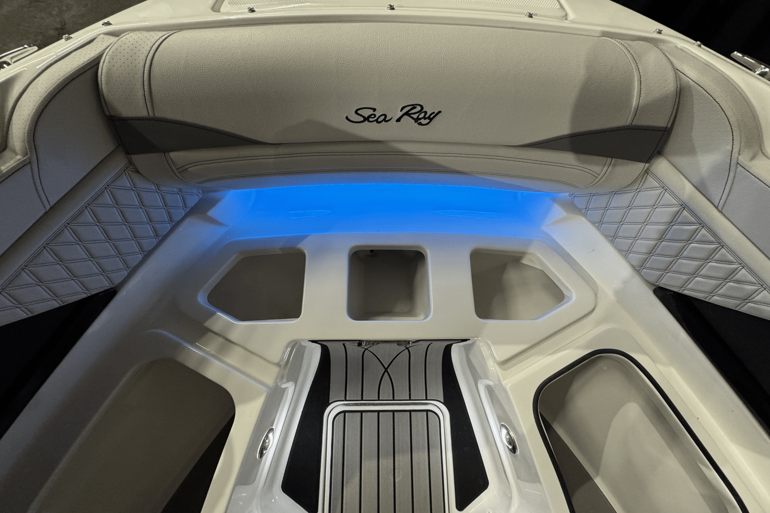 2025 Sea Ray SLX 260 Image Thumbnail #43