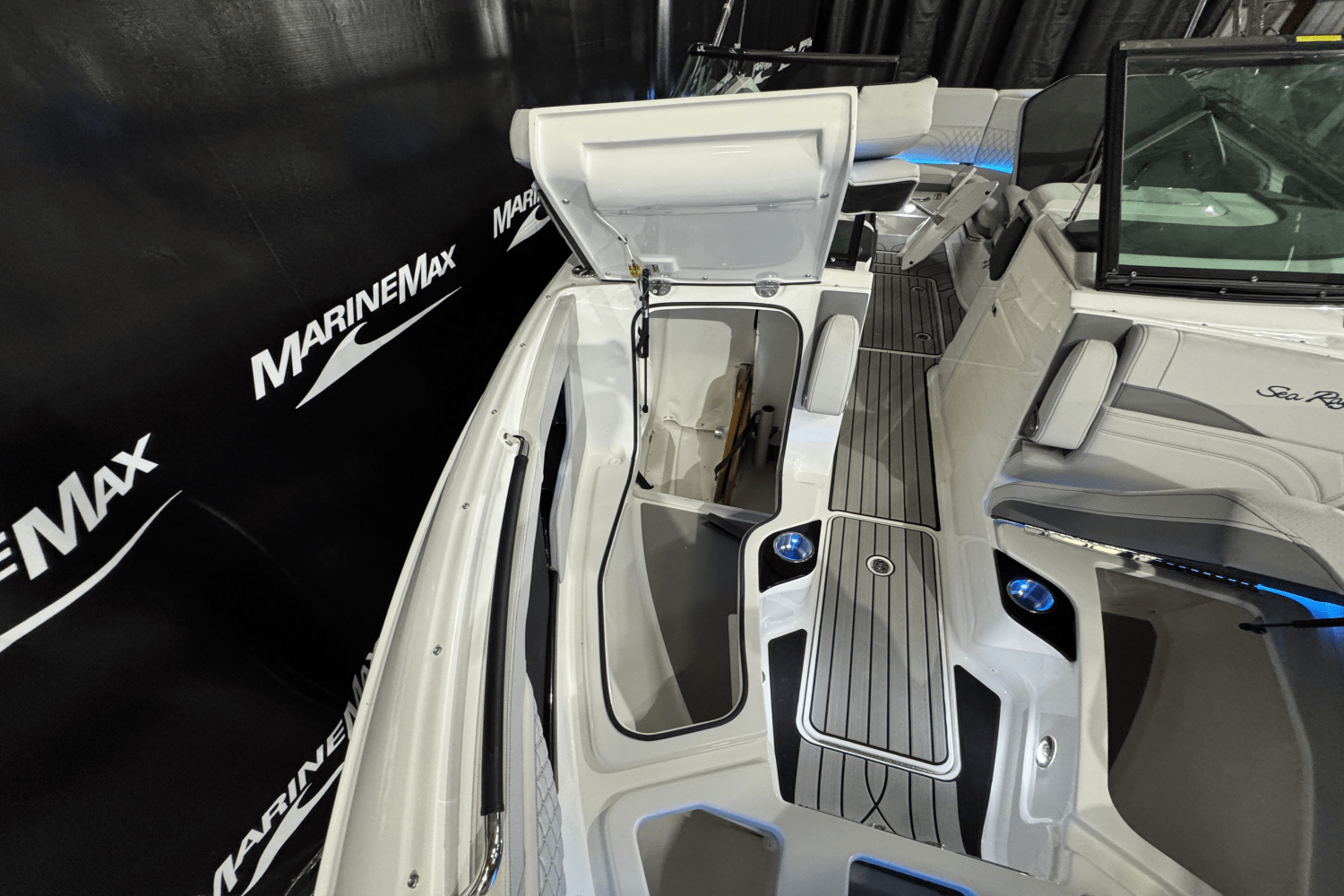 2025 Sea Ray SLX 260 Image Thumbnail #45