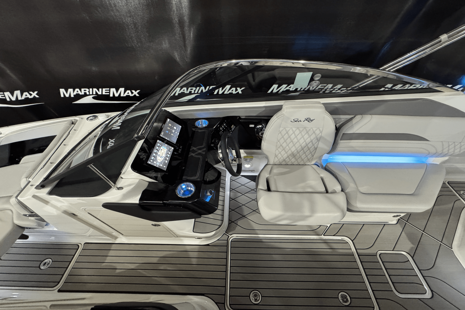 2025 Sea Ray SLX 260 Image Thumbnail #33