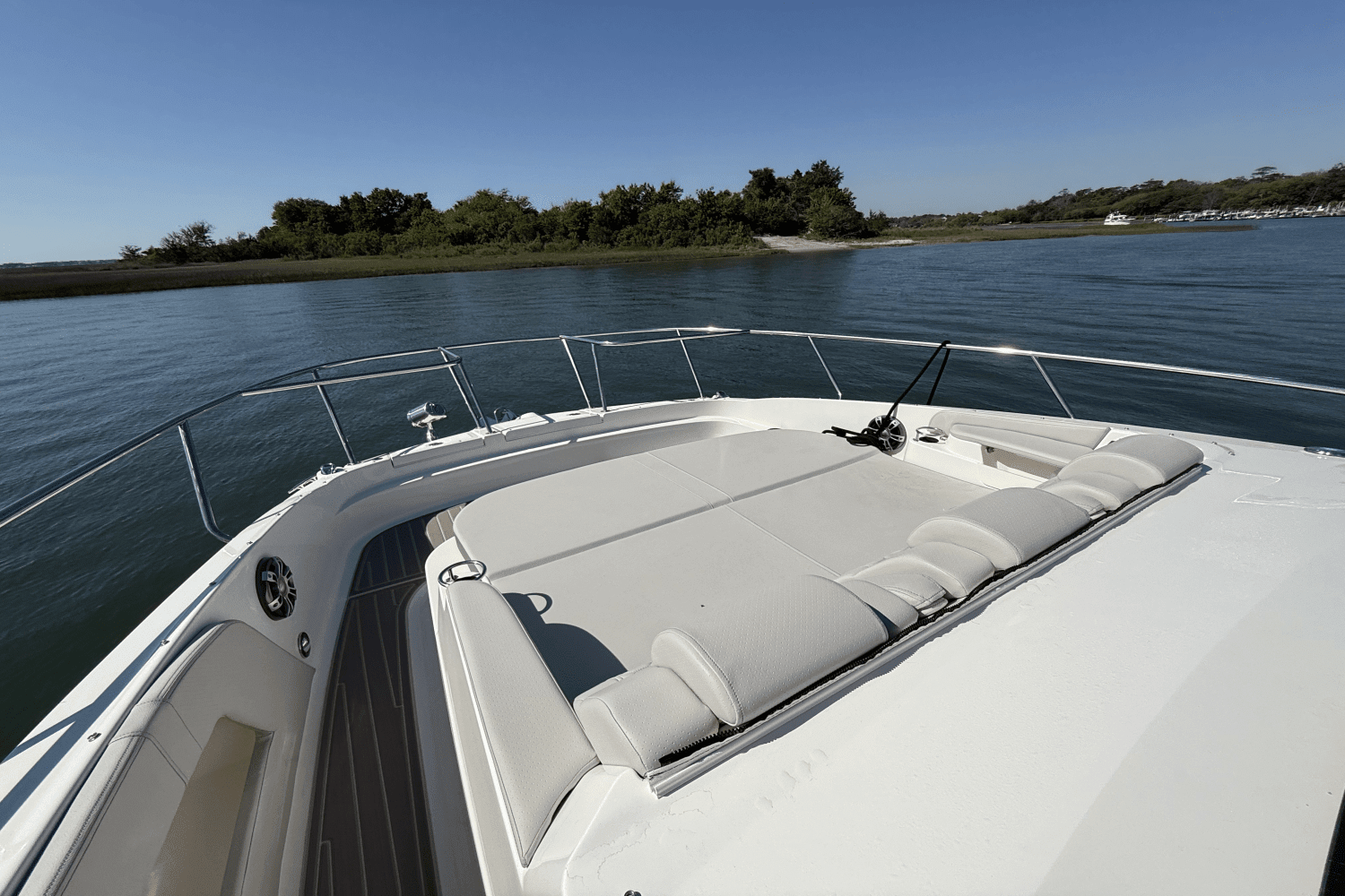 2025 Sea Ray Sundancer 320 Outboard Image Thumbnail #34