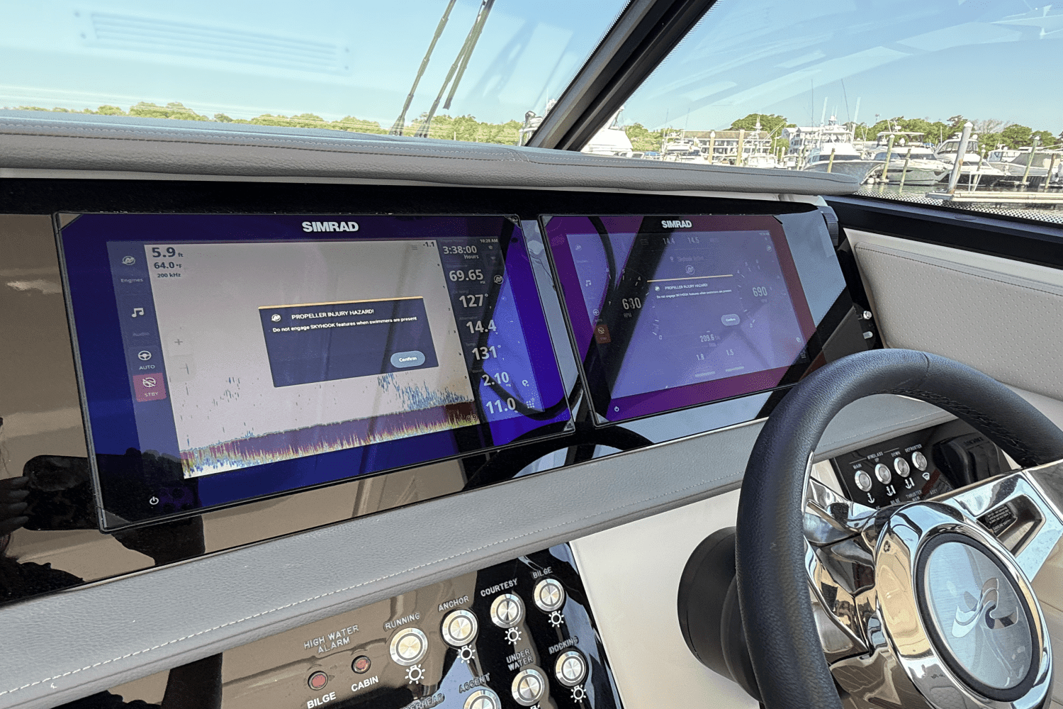 2025 Sea Ray Sundancer 320 Outboard Image Thumbnail #23