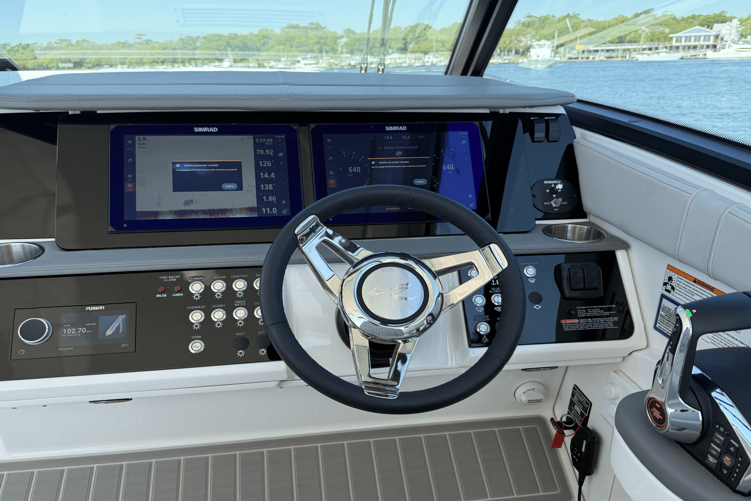 2025 Sea Ray Sundancer 320 Outboard Image Thumbnail #21
