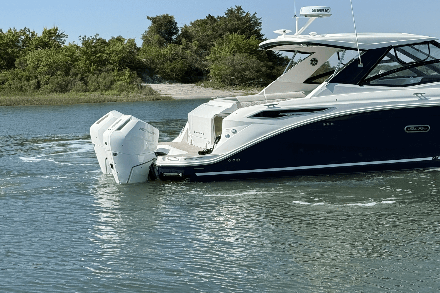 2025 Sea Ray Sundancer 320 Outboard Image Thumbnail #5
