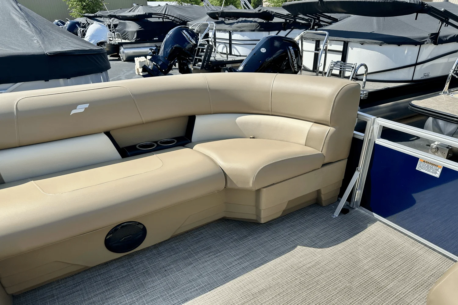 2025 Starcraft LX 22 R Image Thumbnail #7