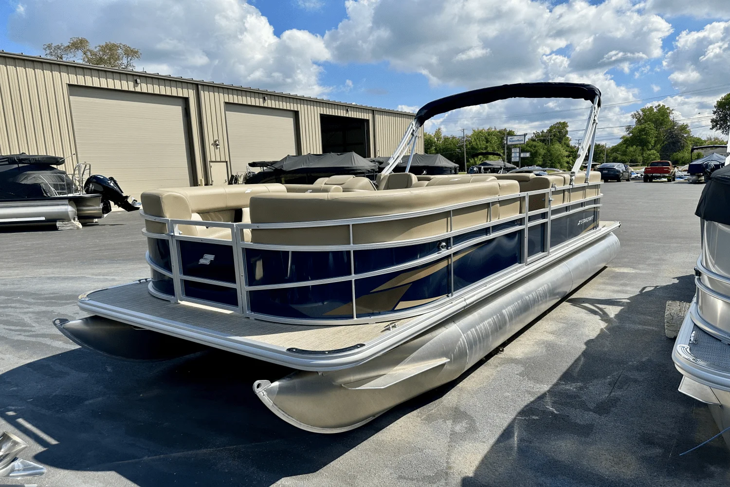 2025 Starcraft LX 22 R Image Thumbnail #0