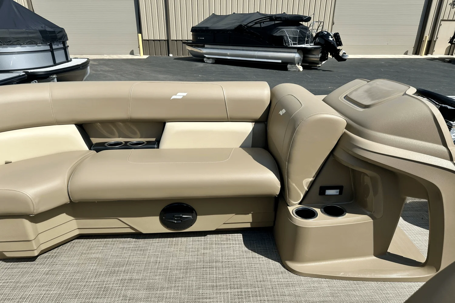 2025 Starcraft LX 22 R Image Thumbnail #10