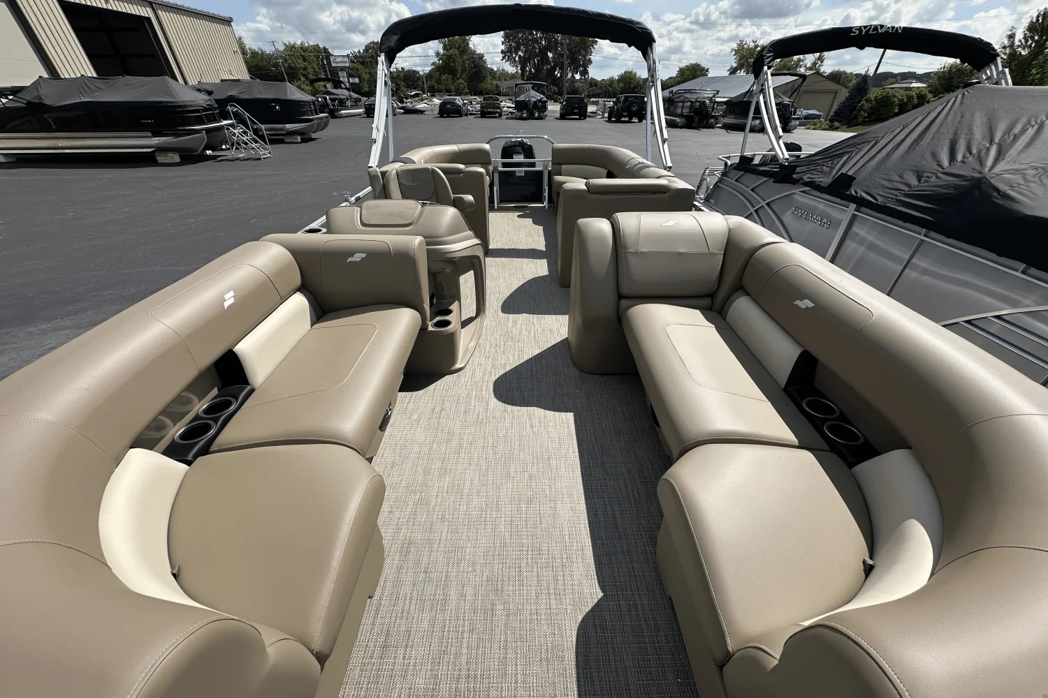 2025 Starcraft LX 22 R Image Thumbnail #6