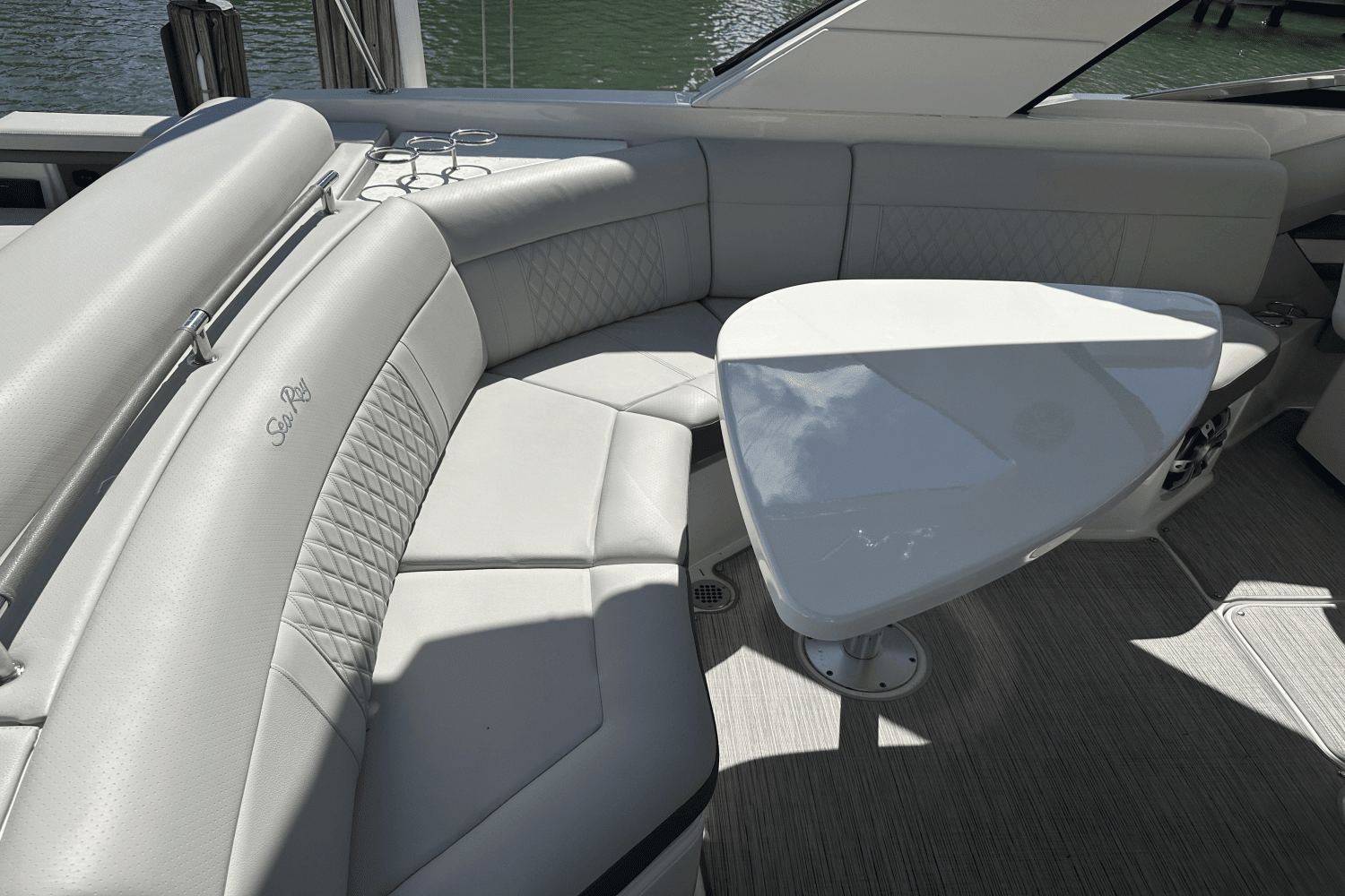 2022 Sea Ray 310 SLX OB Image Thumbnail #17