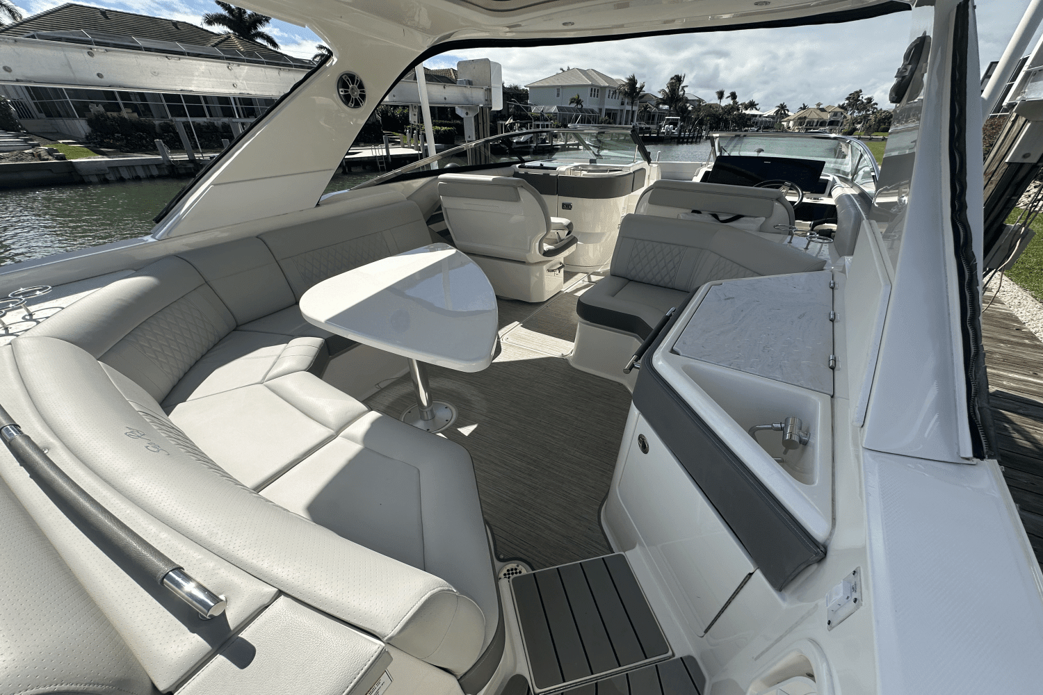 2022 Sea Ray 310 SLX OB Image Thumbnail #10