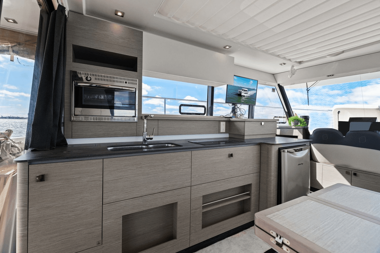 2022 Fountaine Pajot MY 4.S Image Thumbnail #51