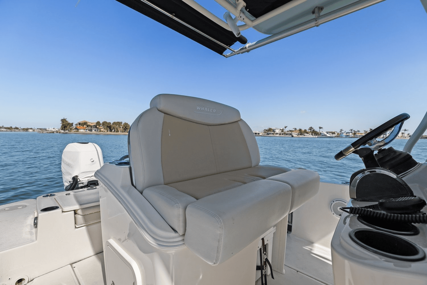 2020 Boston Whaler 270 DAUNTLESS Image Thumbnail #24