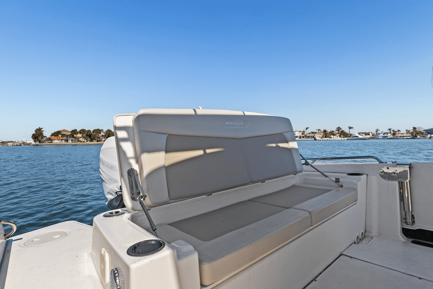 2020 Boston Whaler 270 DAUNTLESS Image Thumbnail #27