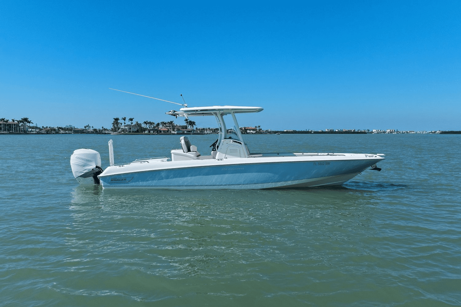 2020 Boston Whaler 270 DAUNTLESS Image Thumbnail #2