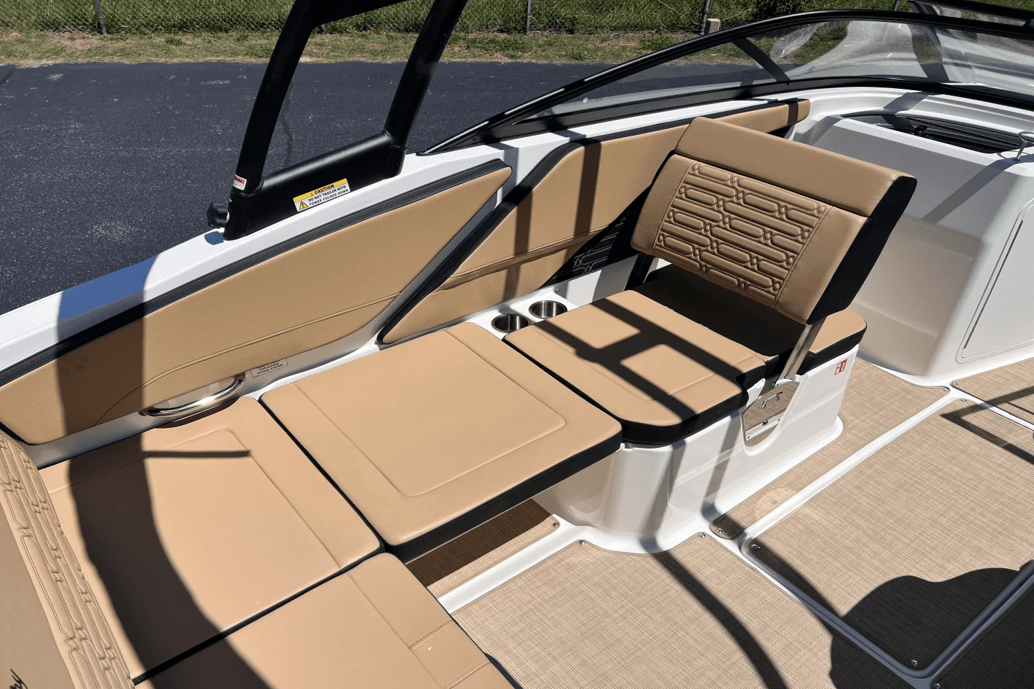 2025 Sea Ray SPX 210 Image Thumbnail #16