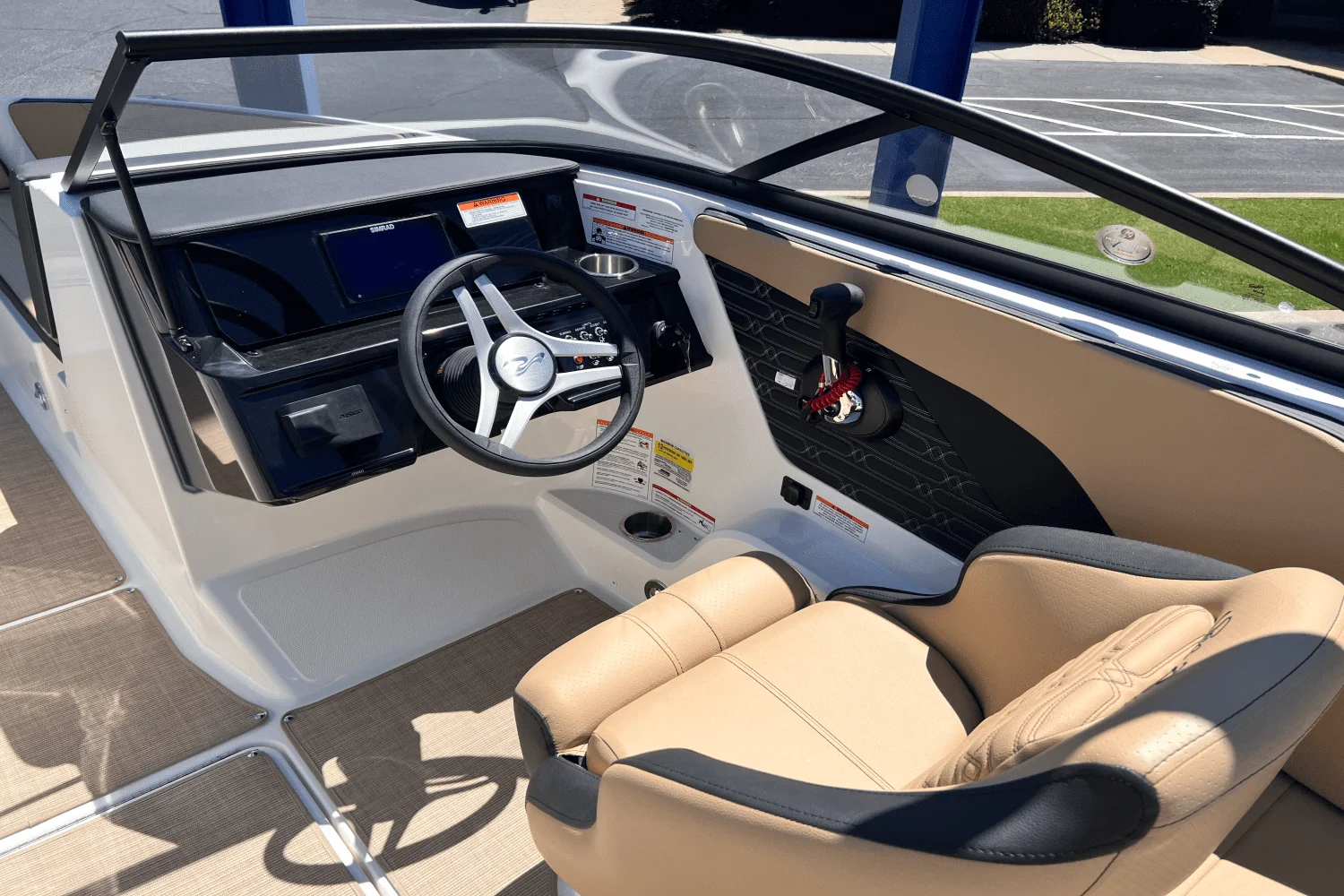 2025 Sea Ray SPX 210 Image Thumbnail #7