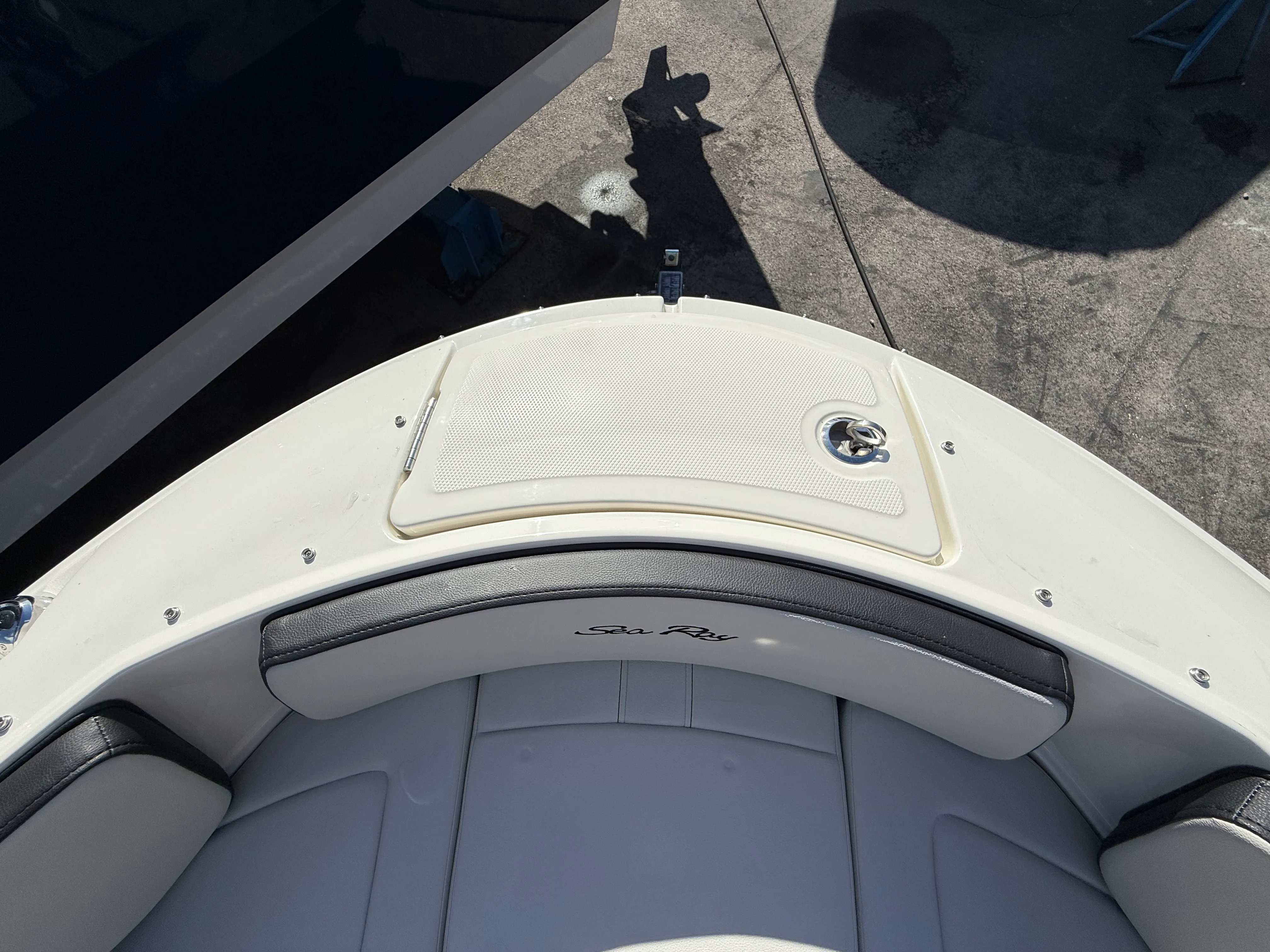 2025 Sea Ray SPX 210 Outboard Image Thumbnail #19