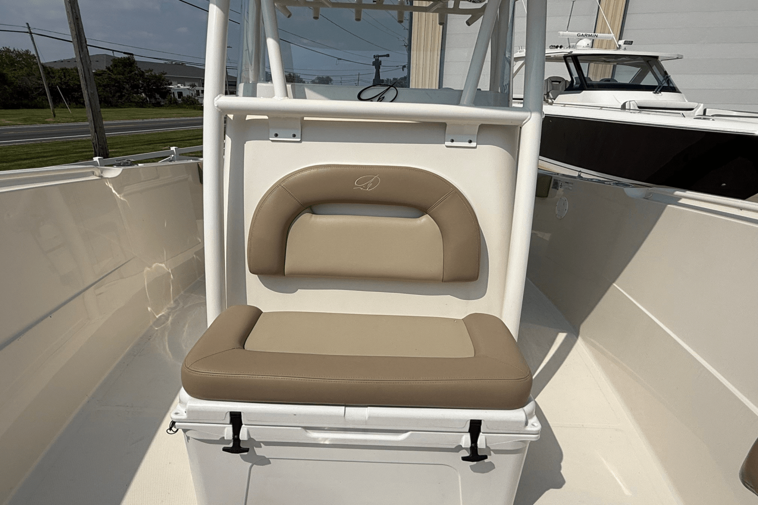 2018 Sailfish 290 CC Image Thumbnail #4