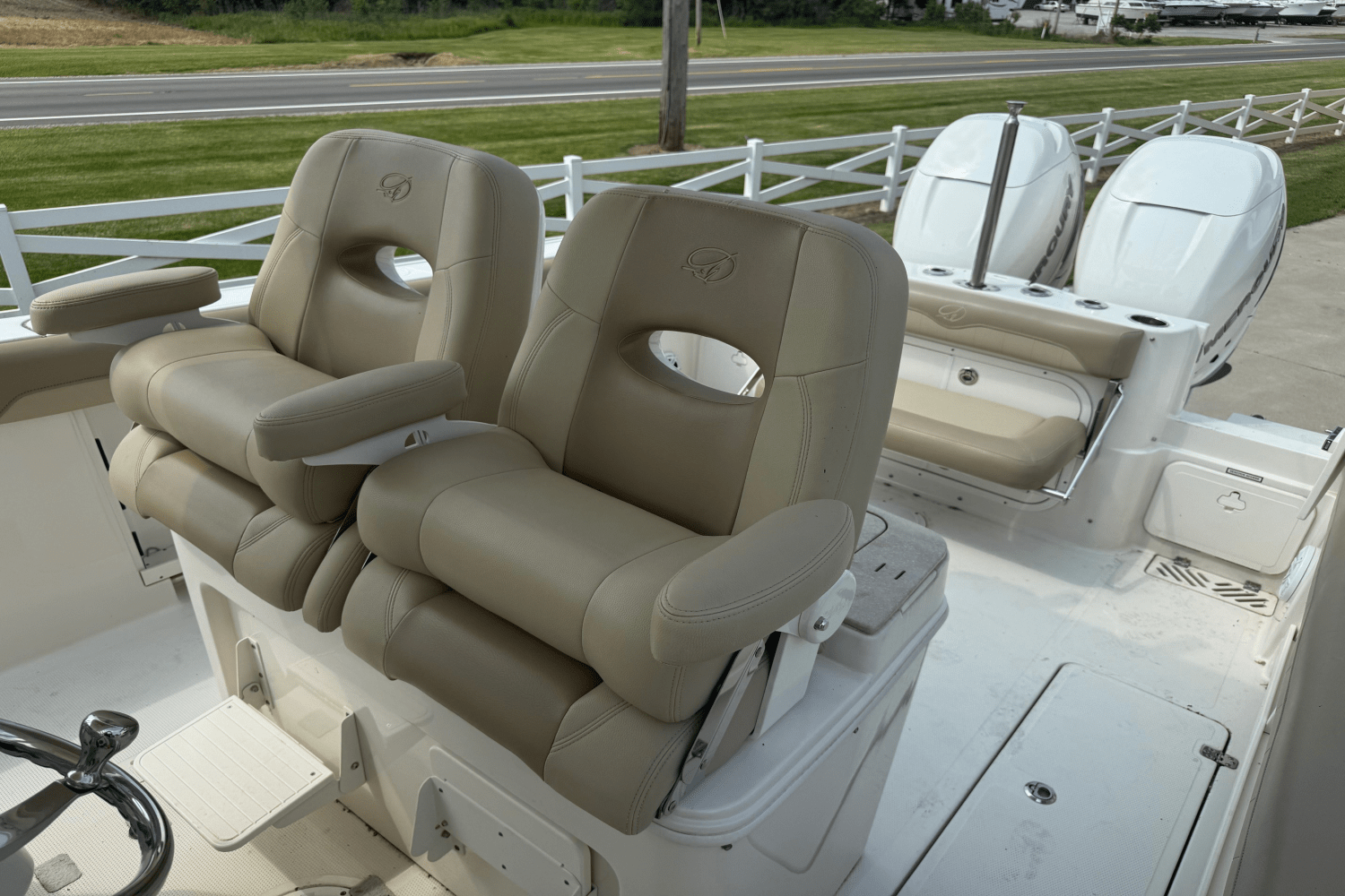 2018 Sailfish 290 CC Image Thumbnail #8