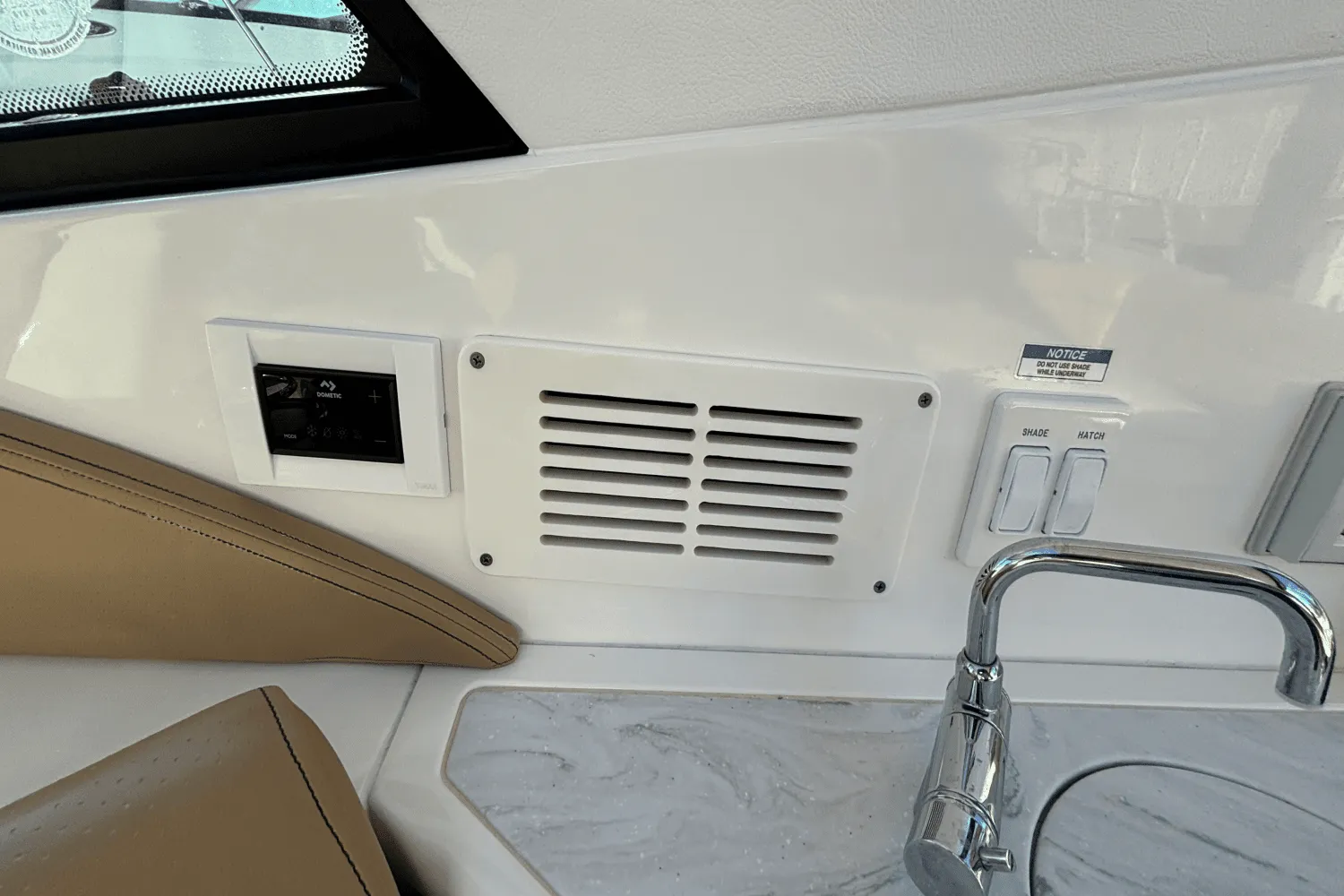 2023 Sea Ray 320 SUNDANCER OUTBOARD Image Thumbnail #25
