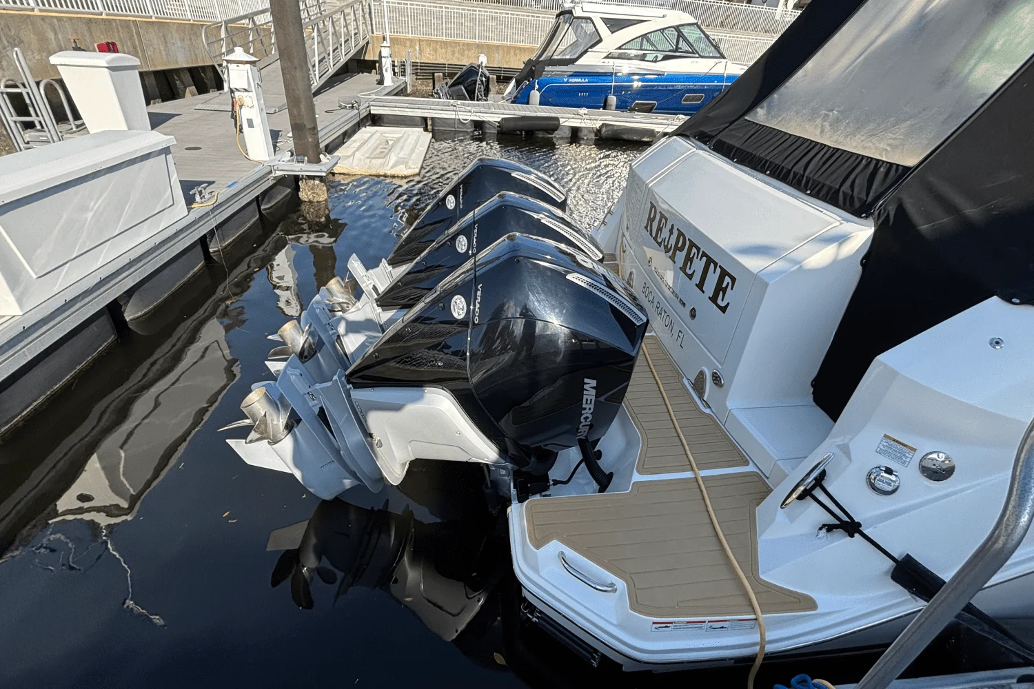 2023 Sea Ray 320 SUNDANCER OUTBOARD Image Thumbnail #11