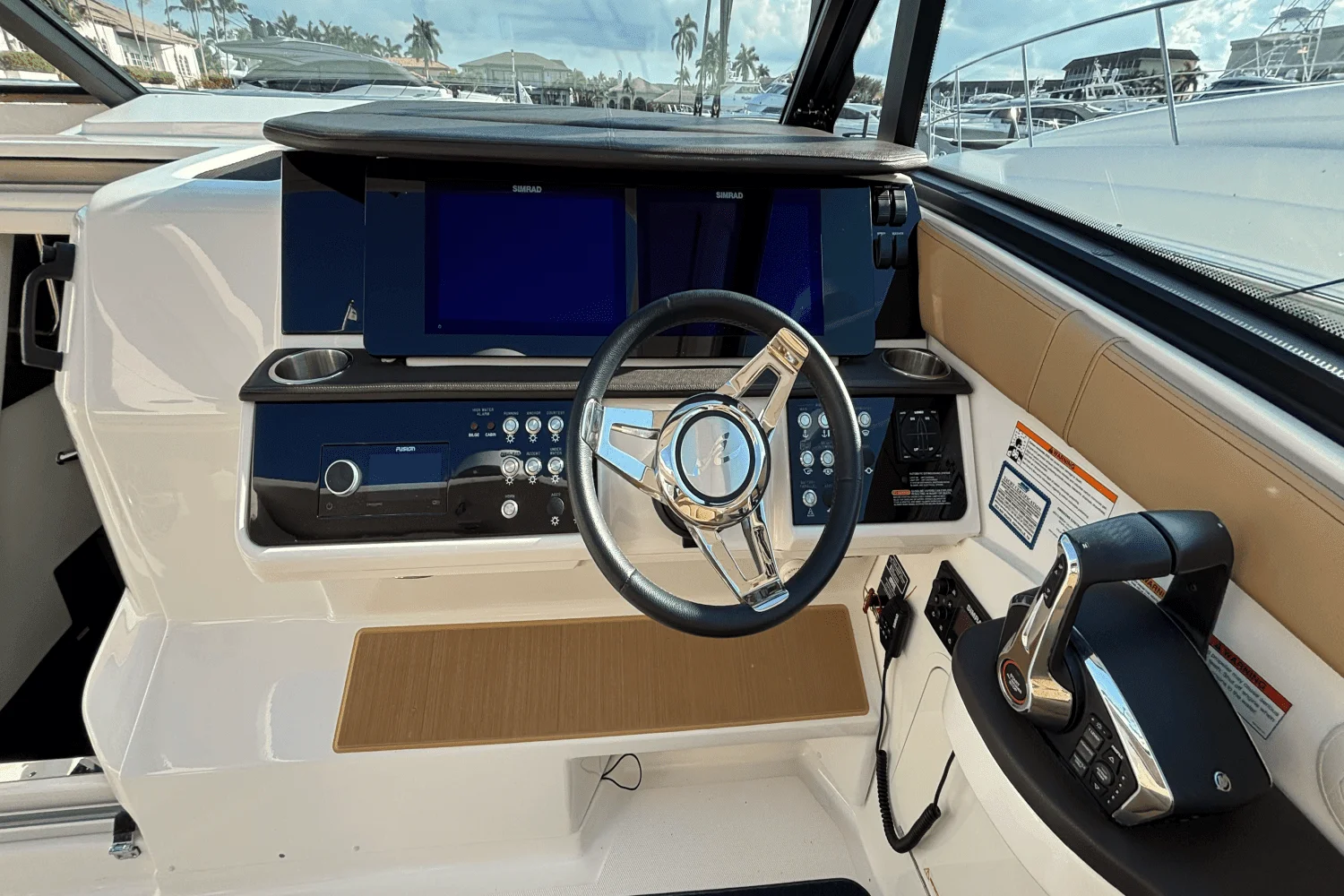 2023 Sea Ray 320 SUNDANCER OUTBOARD Image Thumbnail #31