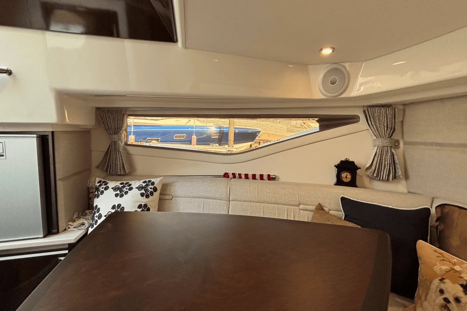 2023 Sea Ray 320 SUNDANCER OUTBOARD Image Thumbnail #58