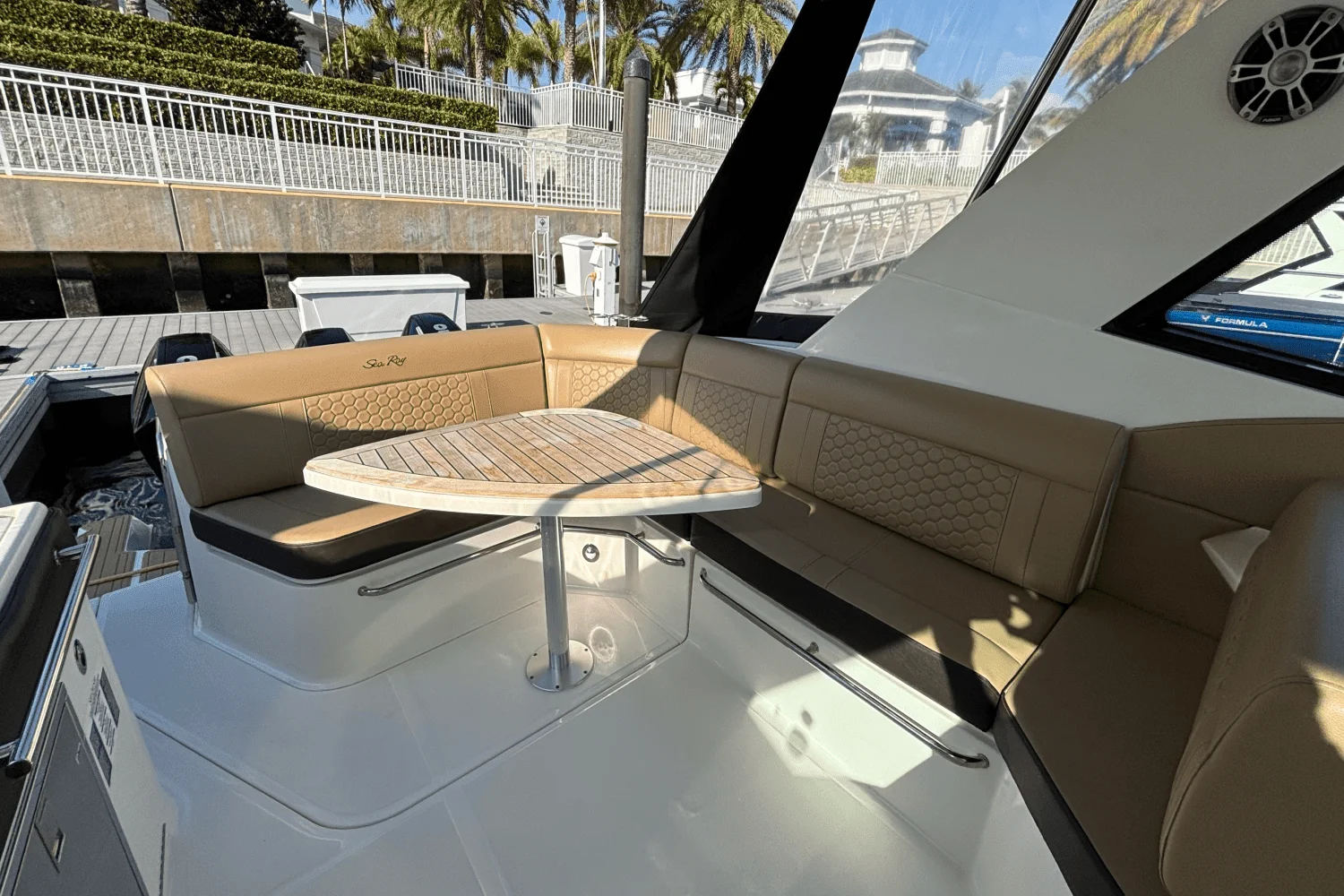 2023 Sea Ray 320 SUNDANCER OUTBOARD Image Thumbnail #20