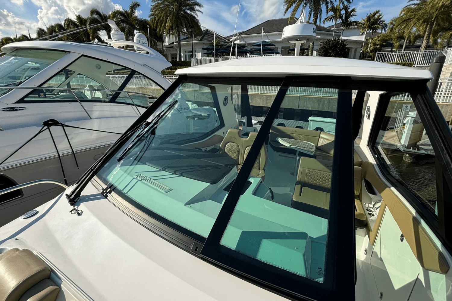 2023 Sea Ray 320 SUNDANCER OUTBOARD Image Thumbnail #51