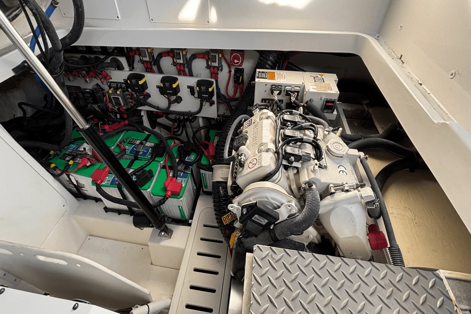 2023 Sea Ray 320 SUNDANCER OUTBOARD Image Thumbnail #68