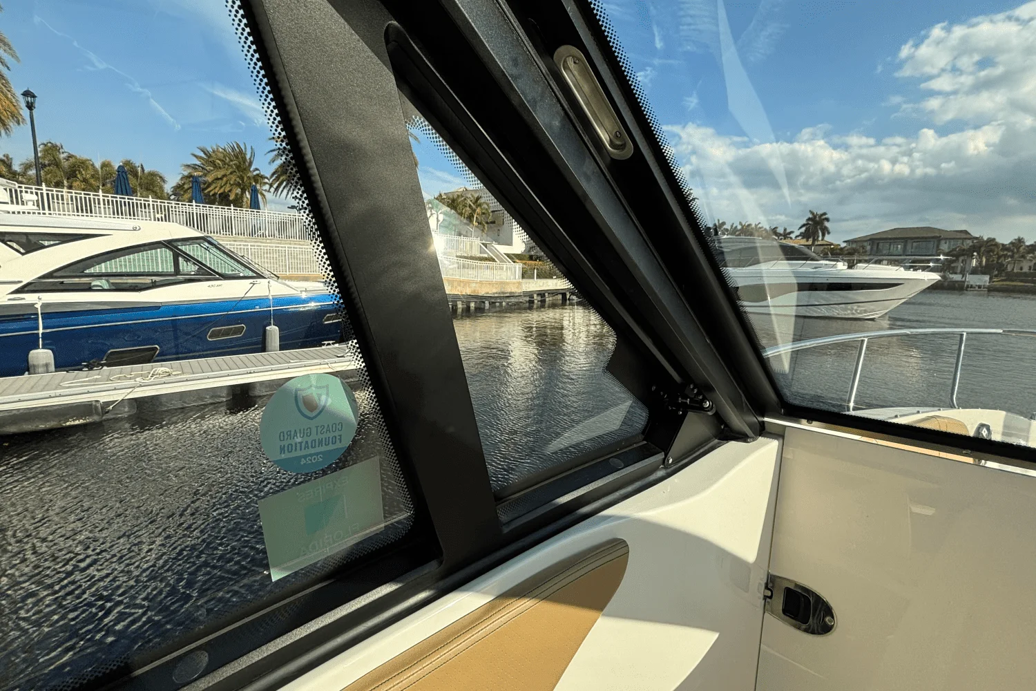 2023 Sea Ray 320 SUNDANCER OUTBOARD Image Thumbnail #41