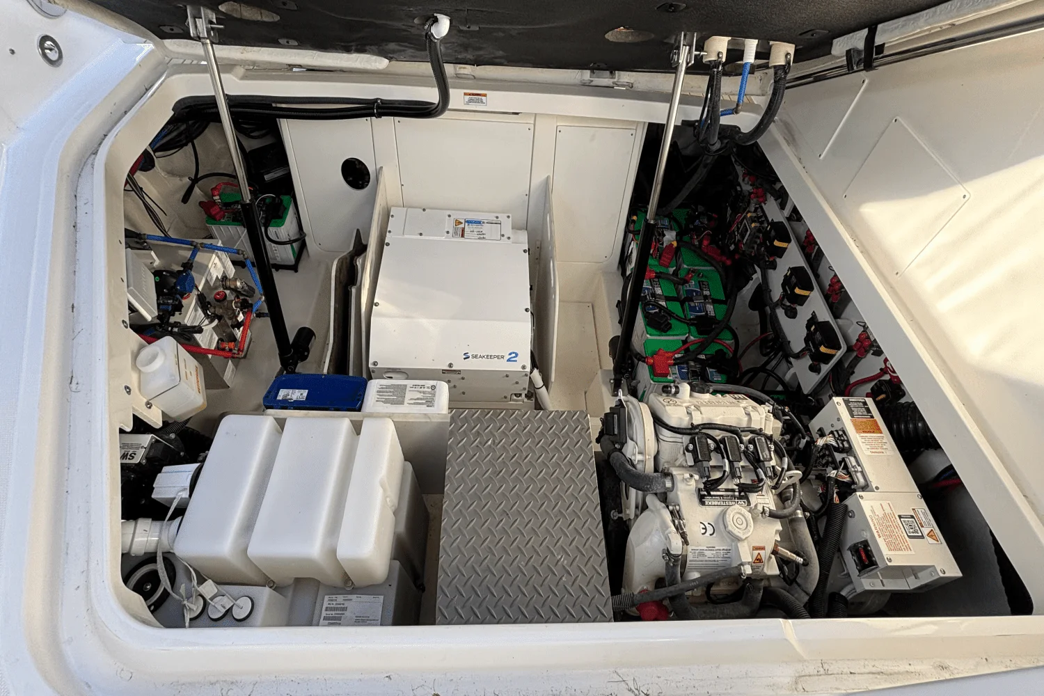 2023 Sea Ray 320 SUNDANCER OUTBOARD Image Thumbnail #67