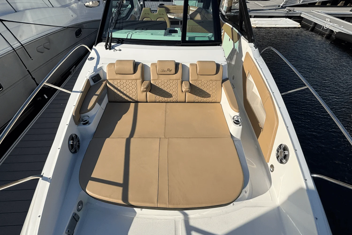 2023 Sea Ray 320 SUNDANCER OUTBOARD Image Thumbnail #47
