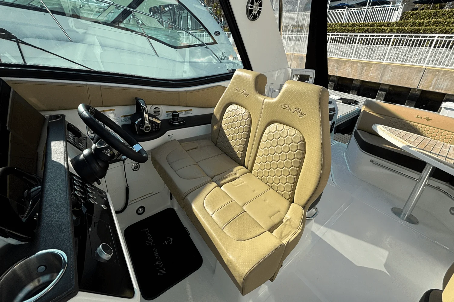 2023 Sea Ray 320 SUNDANCER OUTBOARD Image Thumbnail #29