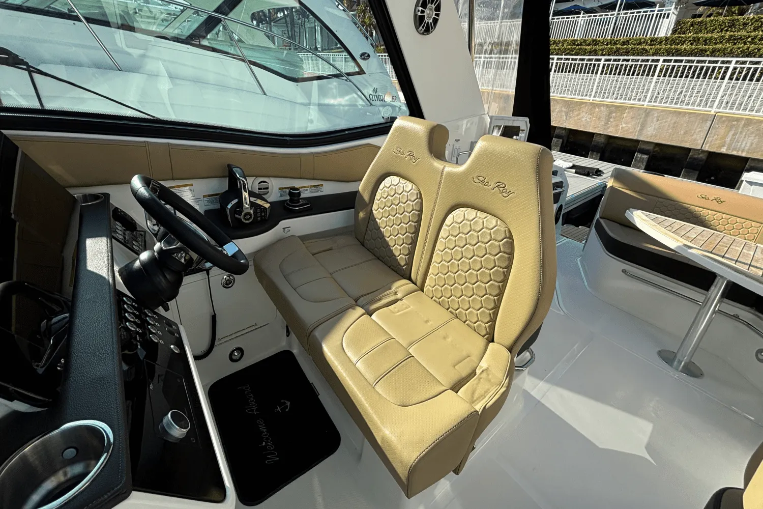 2023 Sea Ray 320 SUNDANCER OUTBOARD Image Thumbnail #29