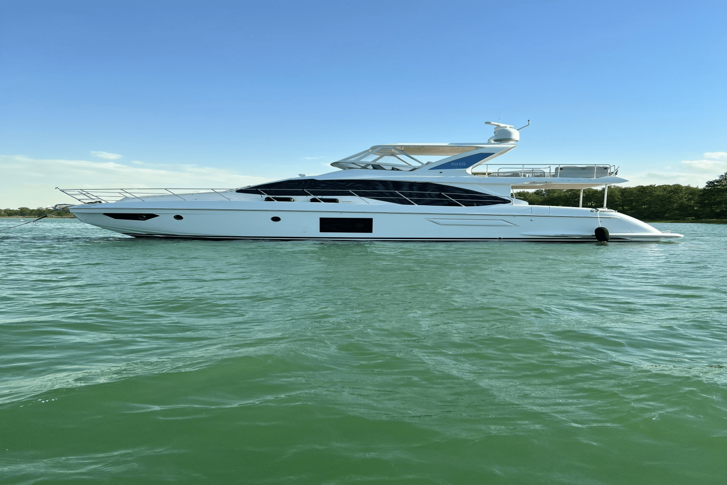 2019 Azimut 55 FLY Image Thumbnail #3