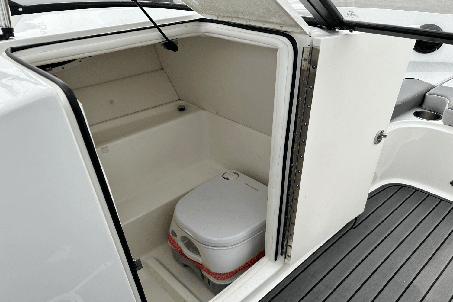2023 Bayliner VR6 Bowrider Image Thumbnail #18