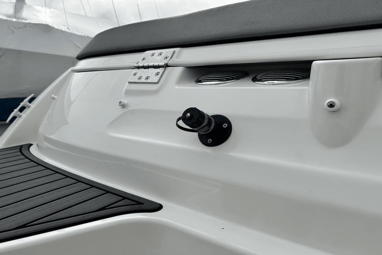 2023 Bayliner VR6 Bowrider Image Thumbnail #22