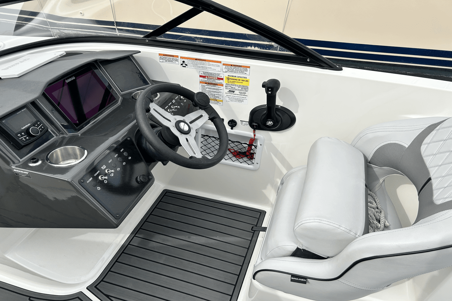 2023 Bayliner VR6 Bowrider Image Thumbnail #13