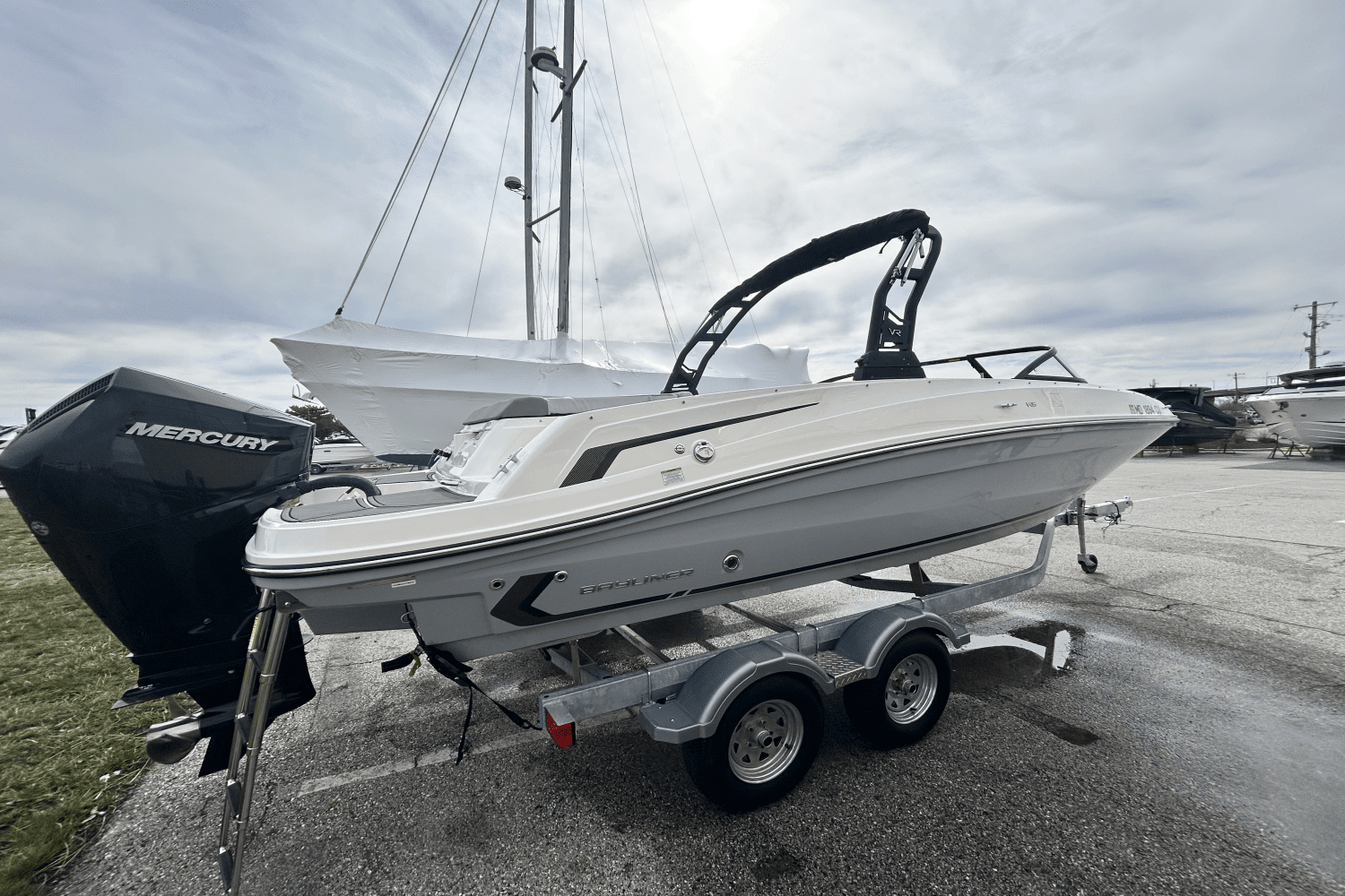 2023 Bayliner VR6 Bowrider Image Thumbnail #5