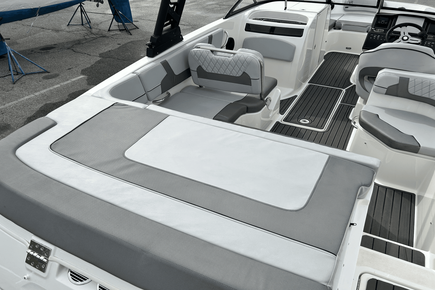 2023 Bayliner VR6 Bowrider Image Thumbnail #7