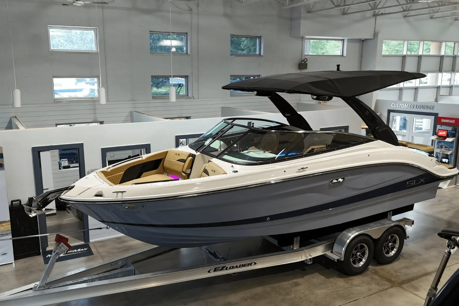2026 Sea Ray SLX 260 Image Thumbnail #7