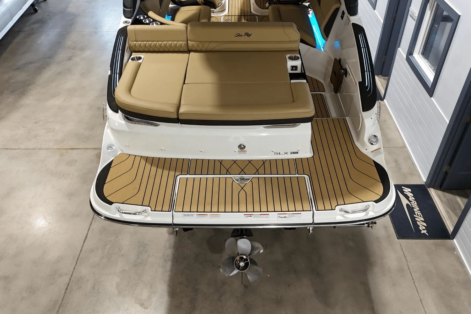 2026 Sea Ray SLX 260 Image Thumbnail #13