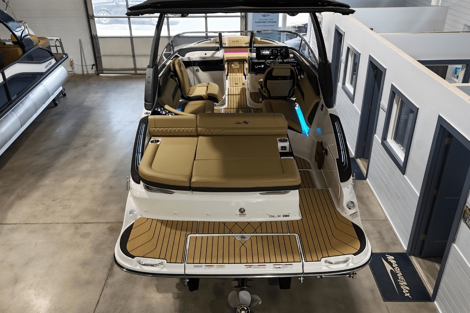 2026 Sea Ray SLX 260 Image Thumbnail #12